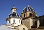 Die Kuppeln der Kirche Nuestra Senora del Consuelo