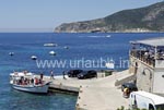 Vom Hafen von Sant Elm aus fahren Boote zur Dracheninsel Sa Dragonera