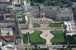 Die urspr&uuml;nglich kleine Hofburg umfasst heute 18 Trakte und 19 H&ouml;fe.