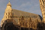 Das Dach des Stephansdoms ist f&uuml;r sein buntes Mosaikmuster ber&uuml;hmt