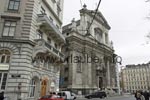 Die Fassade der Dominikanerkirche erinnert an ein r&ouml;misches Geb&auml;ude