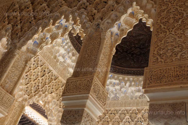 Maurische Baukunst in der Alhambra