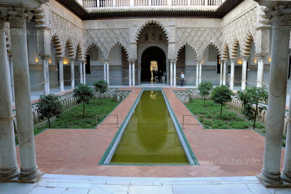 Der Patio de Monteria im Alc&aacute;zar