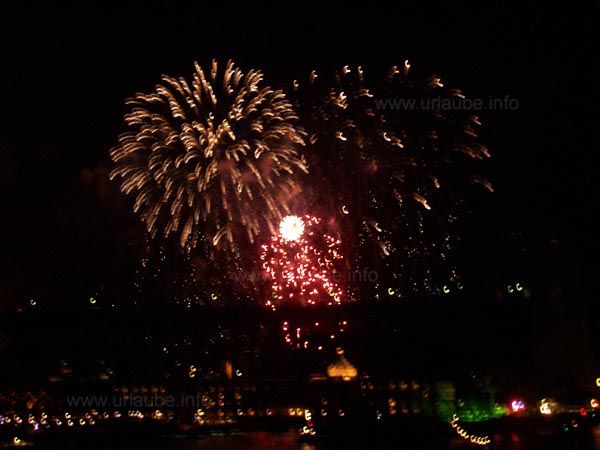 Silvesterfeuerwerk an der Harbour Bridge