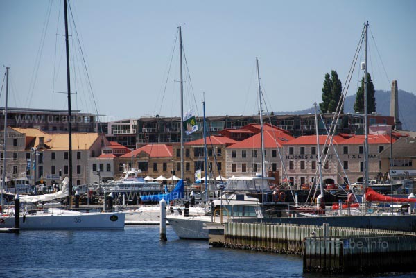 Boote pr&auml;gen das Bild Hobarts