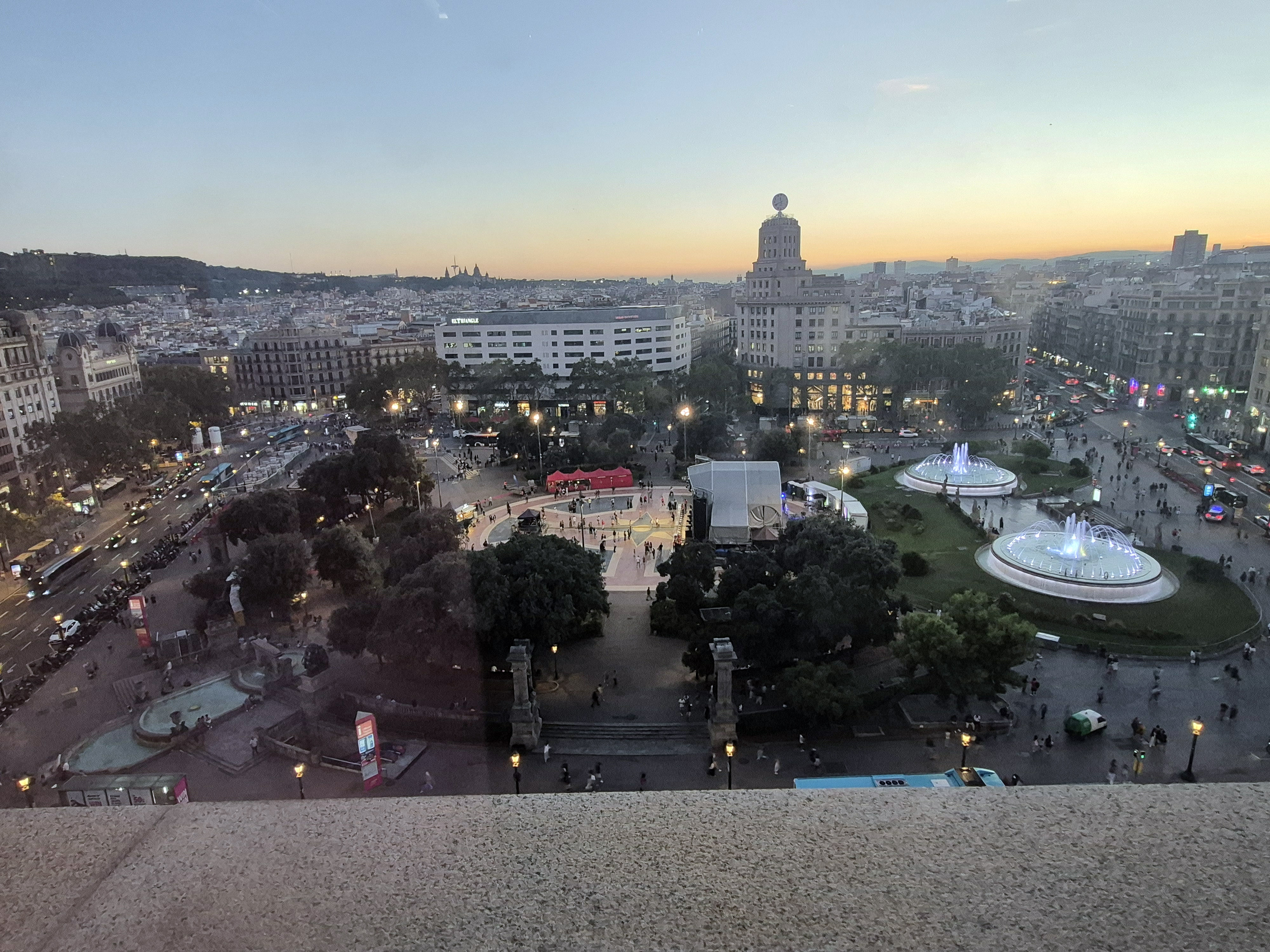 Der Pla�a de Catalunya vom Corte Ingl&eacute;s aus gesehen