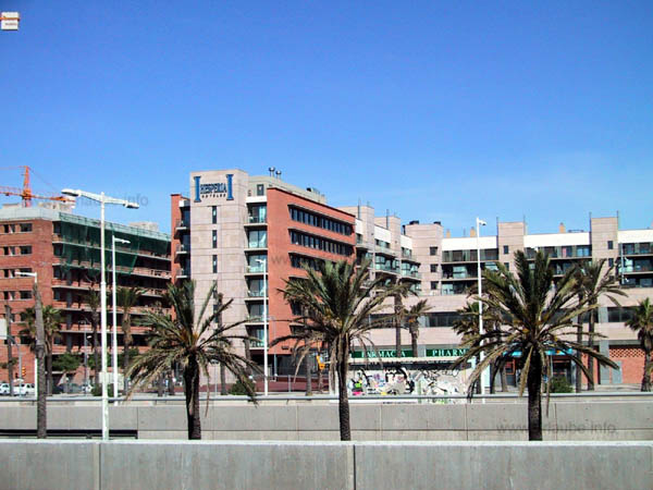 Blick vom Meer aufs Hotel