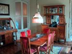Une vieille salle à manger de plus de 100 ans dans la Casa Milà