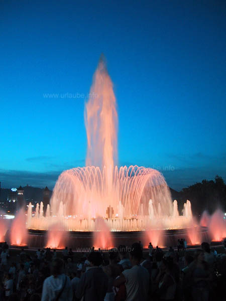 Wasserspiele vor dem Palau Nacional