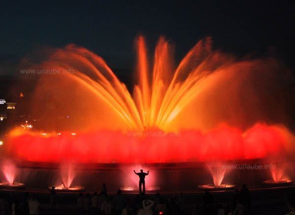 Wasserspiele vor dem Palau Nacional