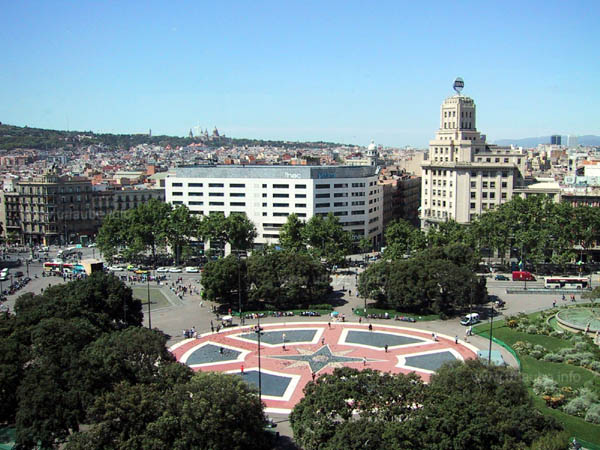 Der Plaça de Catalunya vom Corte Inglés aus gesehen