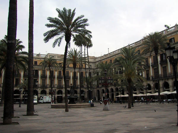 Der Plaça Reial