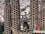 Nach der Turmbesteigung gelangt man über diese Brücke in den anderen Turm