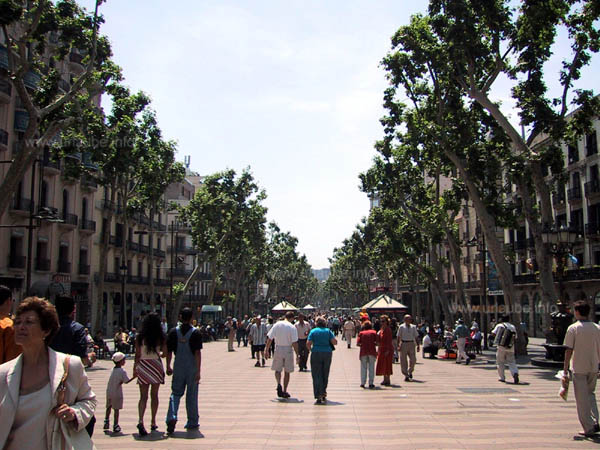 Die weltberühmte Einkaufsmeile La Rambla