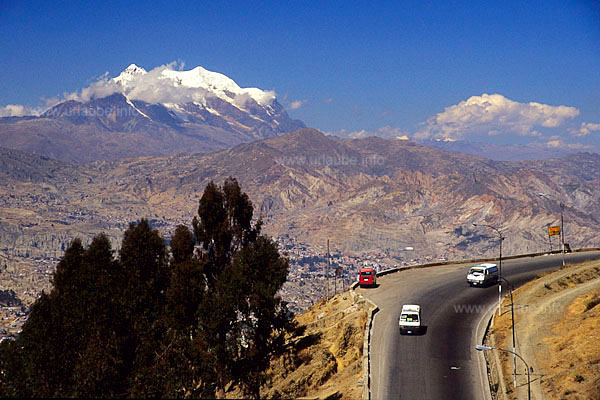 40 km von La Paz entfernt erhebt sich der Illimani.