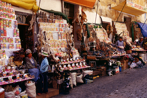 Auf dem geheimnisvollen Hexenmarkt