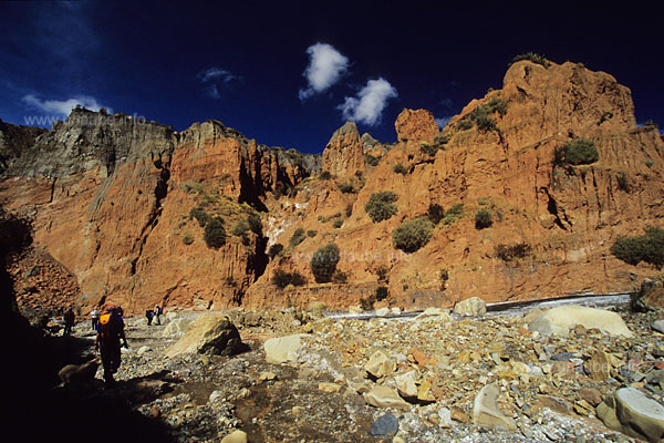 Am Beginn des Canyons mit roten Sandsteinw&auml;nden