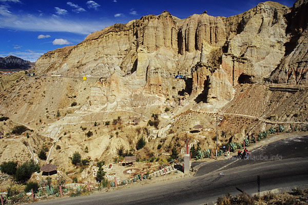 Auf der Stra&szlig;e ins Valle de Luna mit dem Kakteengarten