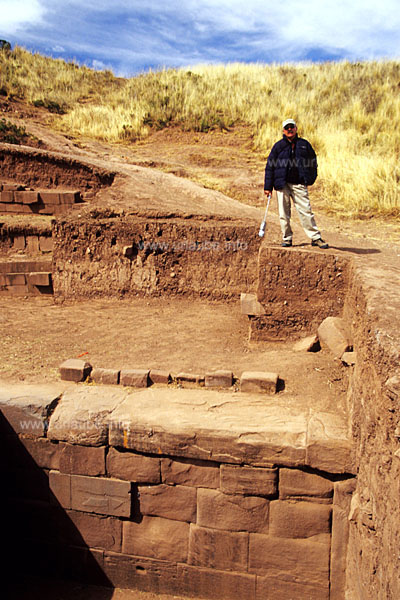 Exakt behauene und aufeinander gesetzte Steine sind ebenfalls typisch f&uuml;r Tiwanaku