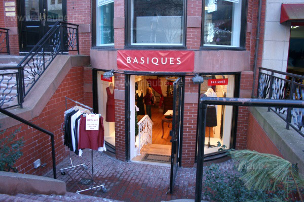Eine der typischen Boutiquen auf der Newbury Street