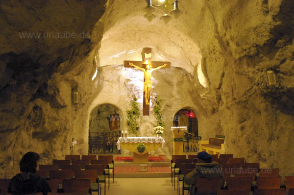 Andachtsraum in der Felsenkirche