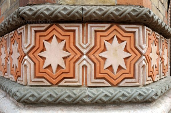 Maurische Elemente an der Großen Synagoge