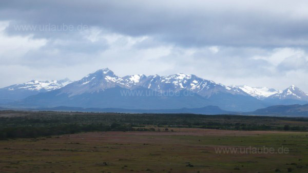 Variierende Landschaft - mal flach, mal Gebirge