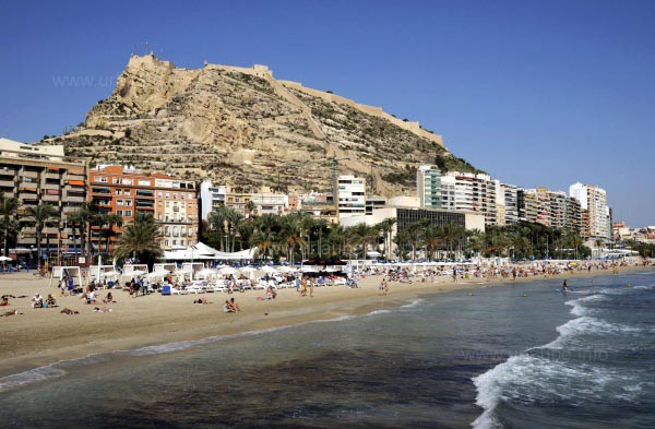 Playa del Postiguet und das Castillo