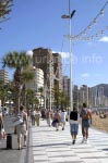 Die Strandpromenade an der Playa Levante