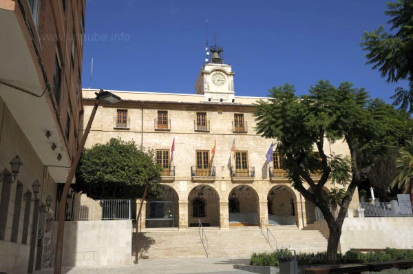 Das Rathaus von D&eacute;nia