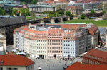 Wieder aufgebauter Gebäudekomplex an der Frauenkirche