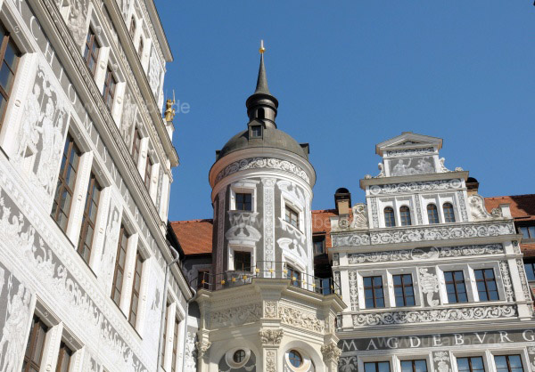 Der Gro&szlig;e Schlosshof mit Sgraffitomalereien