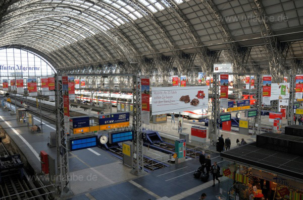 Im Frankfurter Hauptbahnhof