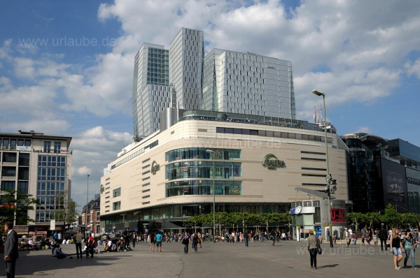 Galeria Kaufhof und Palais Quartier mit der Zeil