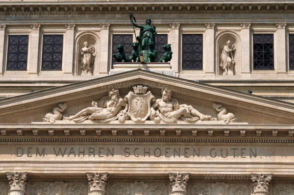 Die Quadriga mit den Panthern