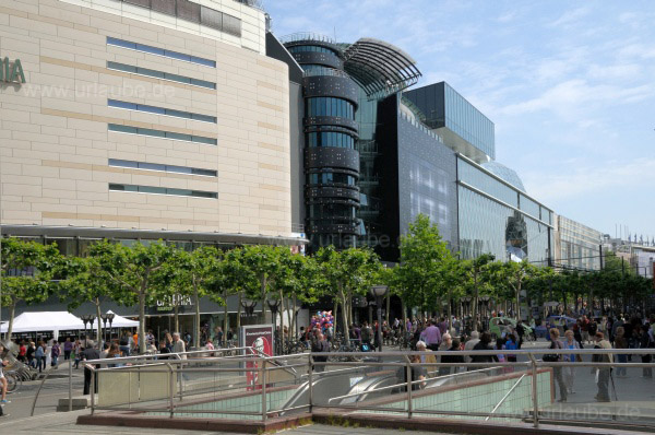 Die Zeil, Frankfurts Einkaufsboulevard