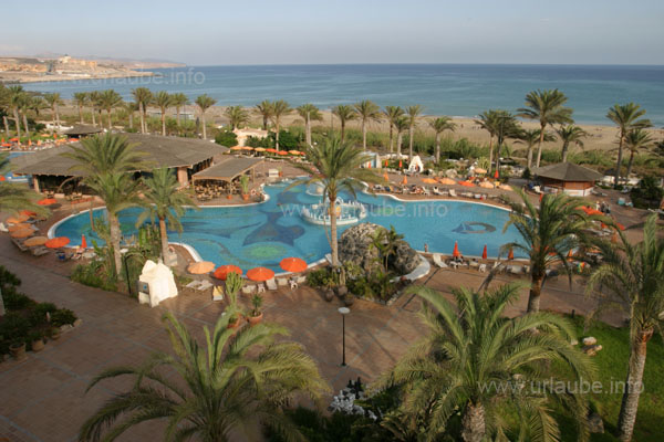 Blick auf die Pool-Landschaft