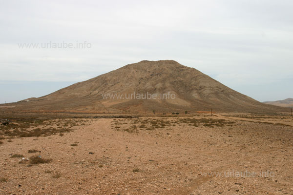 Der 397 m hohe Berg Tindaya
