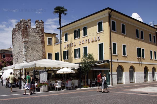 Der schiefe Turm von Bardolino