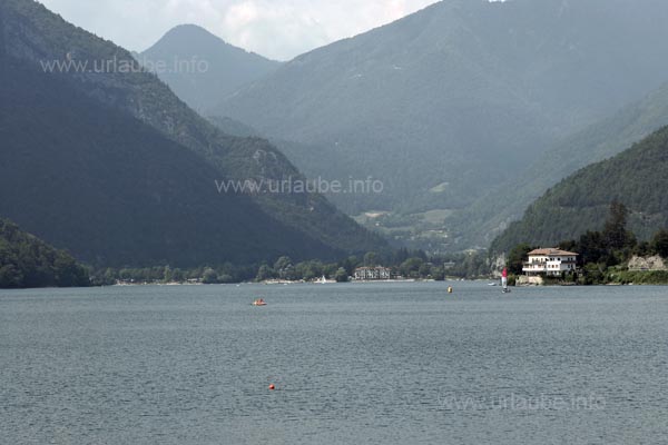 'Der Lago di Ledro mit Blick von Molina nach Pieve