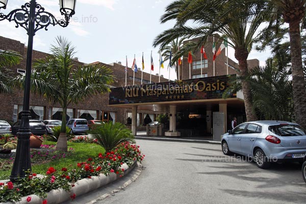 Das Hotel Riu Grand Palace Maspalomas Oasis von au&szlig;en
