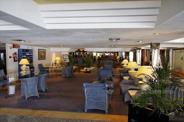 Schlichte Lobby ohne Chic