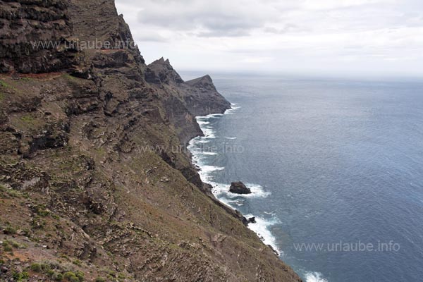 Blick vom Mirador El Balc&oacute;n nach Westen auf die schroffen Steilklippen