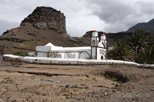 Die H&auml;uschen in Puerto de las Nieves sind ganz in wei&szlig; gehalten.