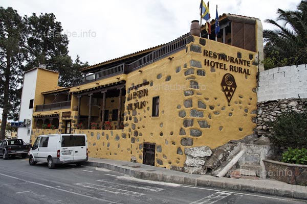 Innerhalb von San Bartolom&eacute; gibt es nur wenige Hotels. Das Hotel El Rural ist gleichzeitig auch ein uriges Restaurant, in dem man recht lecker essen kann.
