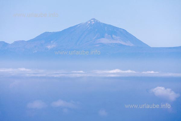 Absolut spektakul&auml;r ist die Sicht auf den Teide auf der benachbarten Insel Teneriffa.