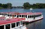 Ausflugsboote auf der Binnenalster