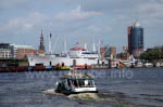 Hamburg vom Wasser gesehen