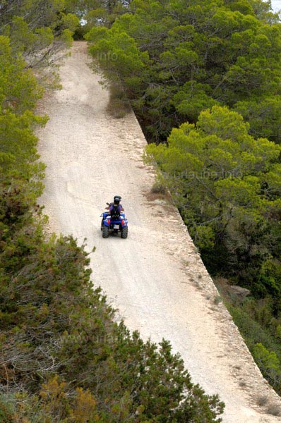 Mit dem Quad durchs Gel&auml;nde