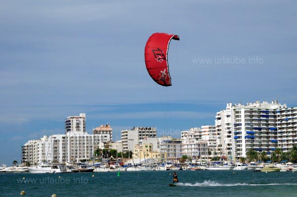 Wind-Surfen bei Sant Antoni